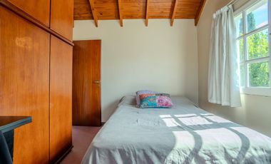CASA VENTA GONNET 3 DORMITORIOS PARQUE APTO BANCO
