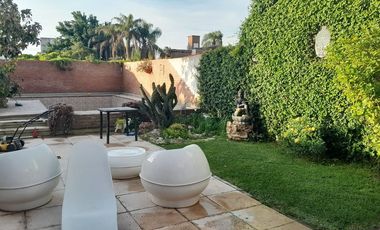 EN VENTA CASA 4 DOR. B°PALERMO COSTANERA C/PILETA