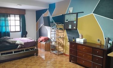 EN VENTA CASA 4 DOR. B°PALERMO COSTANERA C/PILETA