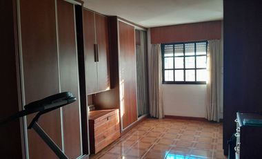 EN VENTA CASA 4 DOR. B°PALERMO COSTANERA C/PILETA