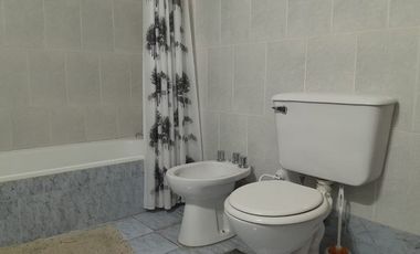 EN VENTA CASA 4 DOR. B°PALERMO COSTANERA C/PILETA