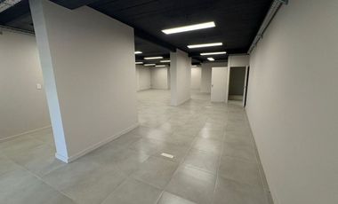 ALQUILEROFICINAS 200m2 REFACCIONADAS + 2 COCHERAS
