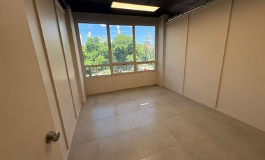 ALQUILEROFICINAS 200m2 REFACCIONADAS + 2 COCHERAS