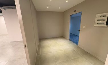 ALQUILEROFICINAS 200m2 REFACCIONADAS + 2 COCHERAS
