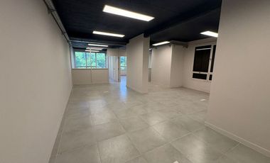 ALQUILEROFICINAS 200m2 REFACCIONADAS + 2 COCHERAS