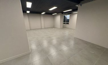 ALQUILEROFICINAS 200m2 REFACCIONADAS + 2 COCHERAS