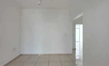 CASA EN VENTA 2 PLANTAS, 3 RECÁMARAS, 2 BAÑOS, COCHERA PARA 1 AUTO