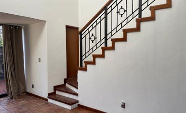 CASA EN RENTA EN CONDOMINIO HORIZONTAL EN HEROES DE PADIERNA MUY CERCA DE SIX FL