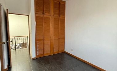 CASA EN RENTA EN CONDOMINIO HORIZONTAL EN HEROES DE PADIERNA MUY CERCA DE SIX FL