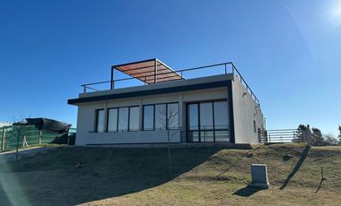 Venta Casa 5 amb a estrenar c/lote en altura, pileta, terraza - Bo. Villalobos - Hudson