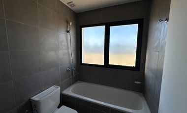Venta Casa 5 amb a estrenar c/lote en altura, pileta, terraza - Bo. Villalobos - Hudson