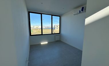 Venta Casa 5 amb a estrenar c/lote en altura, pileta, terraza - Bo. Villalobos - Hudson