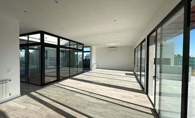 Venta Casa 5 amb a estrenar c/lote en altura, pileta, terraza - Bo. Villalobos - Hudson