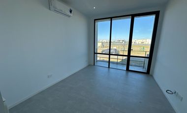 Venta Casa 5 amb a estrenar c/lote en altura, pileta, terraza - Bo. Villalobos - Hudson