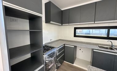 Venta Casa 5 amb a estrenar c/lote en altura, pileta, terraza - Bo. Villalobos - Hudson