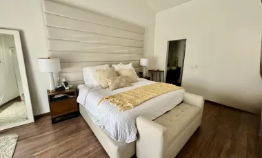 CASA RENTA SENDEROS CON ALBERCA