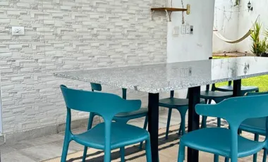 CASA RENTA SENDEROS CON ALBERCA