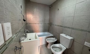 VENTA MONOAMBIENTE EN BANFIELD ESTE