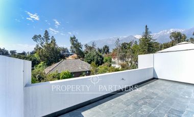 Arriendo de remodelado y excelente Townhouse en Las Pircas, Peñalolén