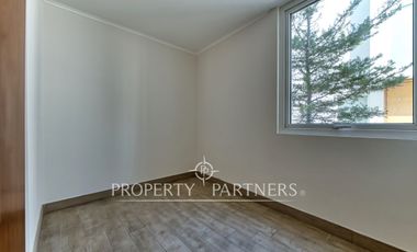 Arriendo de remodelado y excelente Townhouse en Las Pircas, Peñalolén
