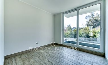 Arriendo de remodelado y excelente Townhouse en Las Pircas, Peñalolén