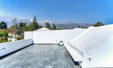 Arriendo de remodelado y excelente Townhouse en Las Pircas, Peñalolén