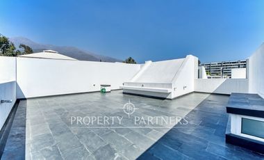 Arriendo de remodelado y excelente Townhouse en Las Pircas, Peñalolén