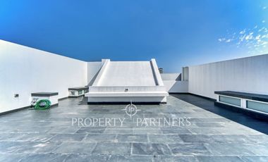 Arriendo de remodelado y excelente Townhouse en Las Pircas, Peñalolén