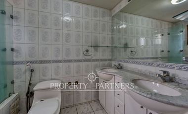 Casa emplazada en gran terreno en el Arrayan a 1 km de Plaza san Enrique .