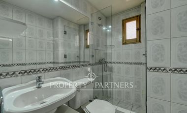 Casa emplazada en gran terreno en el Arrayan a 1 km de Plaza san Enrique .
