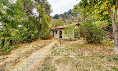 Casa emplazada en gran terreno en el Arrayan a 1 km de Plaza san Enrique .