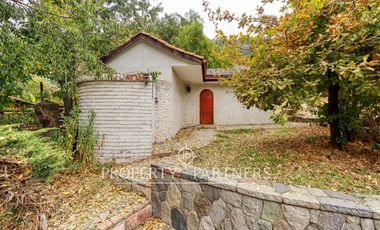 Casa emplazada en gran terreno en el Arrayan a 1 km de Plaza san Enrique .