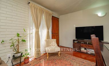 Arriendo segura y sólida casa excelente ubicacion y conectividad.