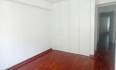 Departamento De 3 Dormitorios Con Línea Blanca En San Isidro