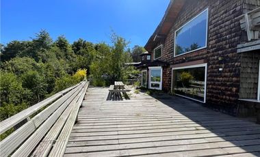 Orilla Lago, maravillosa vista!  2 casas, 5000 m2