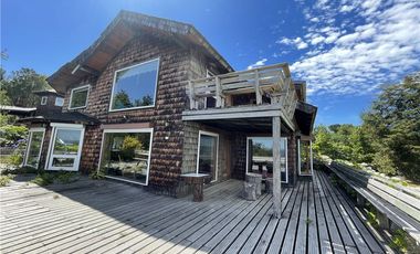 Orilla Lago, maravillosa vista!  2 casas, 5000 m2