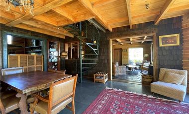 Orilla Lago, maravillosa vista!  2 casas, 5000 m2