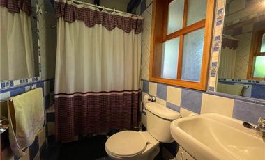 Orilla Lago, maravillosa vista!  2 casas, 5000 m2