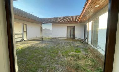 Venta Casa Estilo Colonial en Curicó