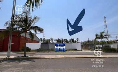 Terreno en renta para Negocio Comercial frente a Plaza Amércias