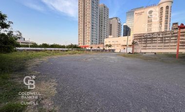 Terreno en renta para Negocio Comercial frente a Plaza Amércias