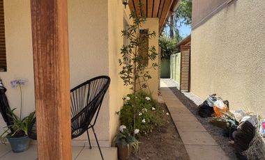 Venta de casa en condominio, potencial para ampliar