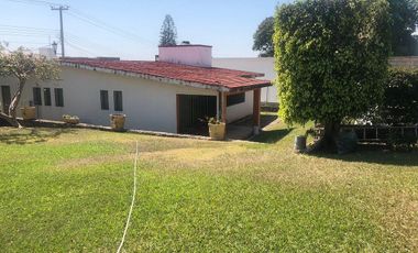 SE VENDE CASA EN LOMAS DE COCOYOC, MORELOS.