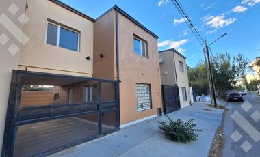 En Venta, PH tipo Duplex de  2 dormitorios, Plottier, Area Centro