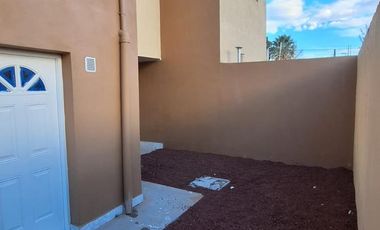En Venta, PH tipo Duplex de  2 dormitorios, Plottier, Area Centro