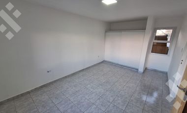 En Venta, PH tipo Duplex de  2 dormitorios, Plottier, Area Centro
