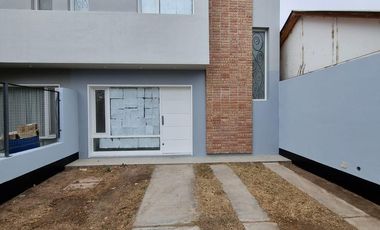 Casa en ALQUILER