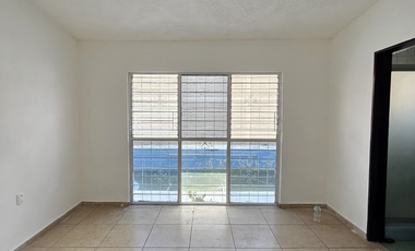 RESIDENCIA EN VENTA 2 PLANTAS, 5 RECÁMARAS, LOFT EN PLANTA ALTA, 3.5 BAÑOS