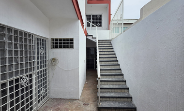 RESIDENCIA EN VENTA 2 PLANTAS, 5 RECÁMARAS, LOFT EN PLANTA ALTA, 3.5 BAÑOS