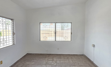 RESIDENCIA EN VENTA 2 PLANTAS, 5 RECÁMARAS, LOFT EN PLANTA ALTA, 3.5 BAÑOS